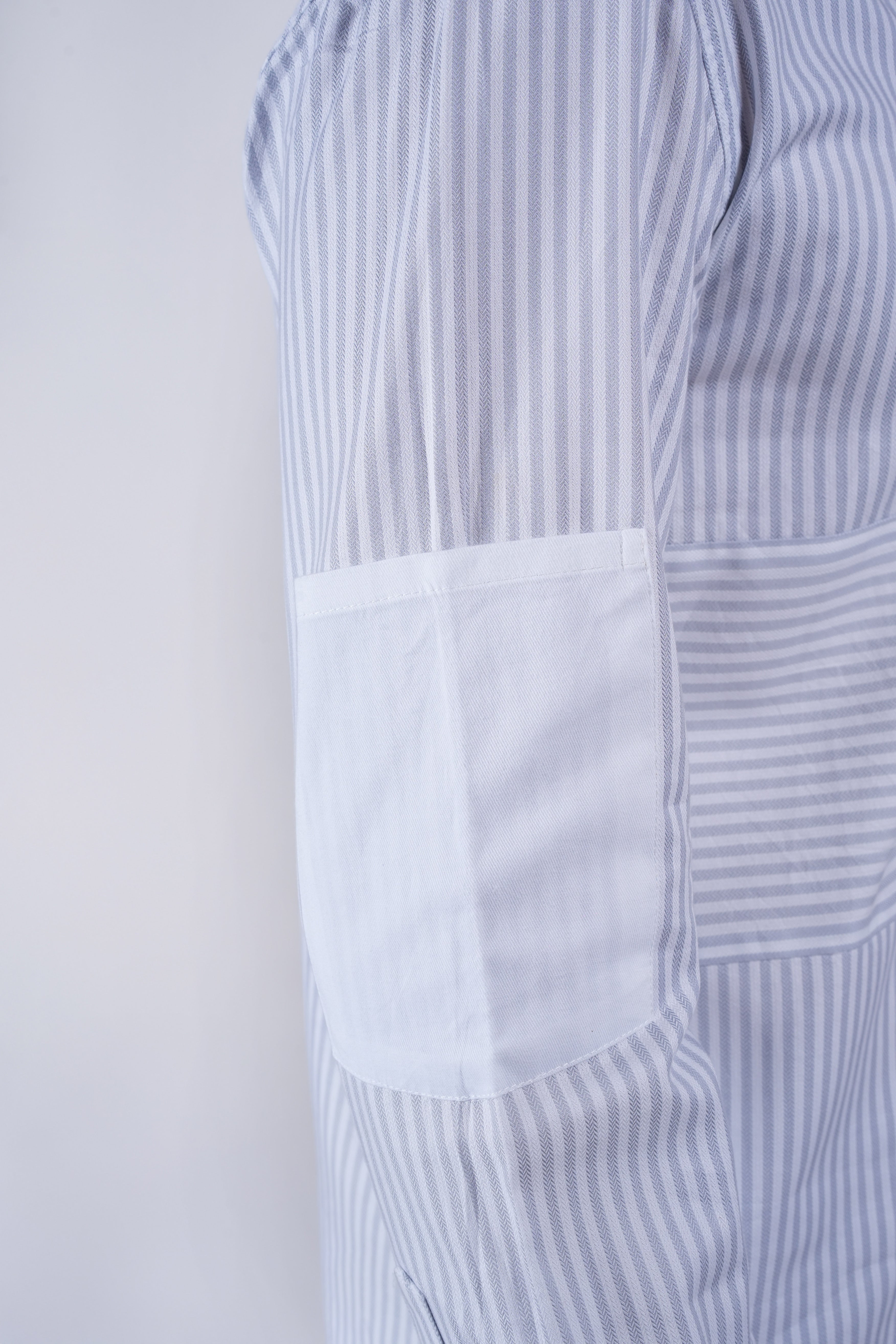 Unisex Grey striped shirt with grain play