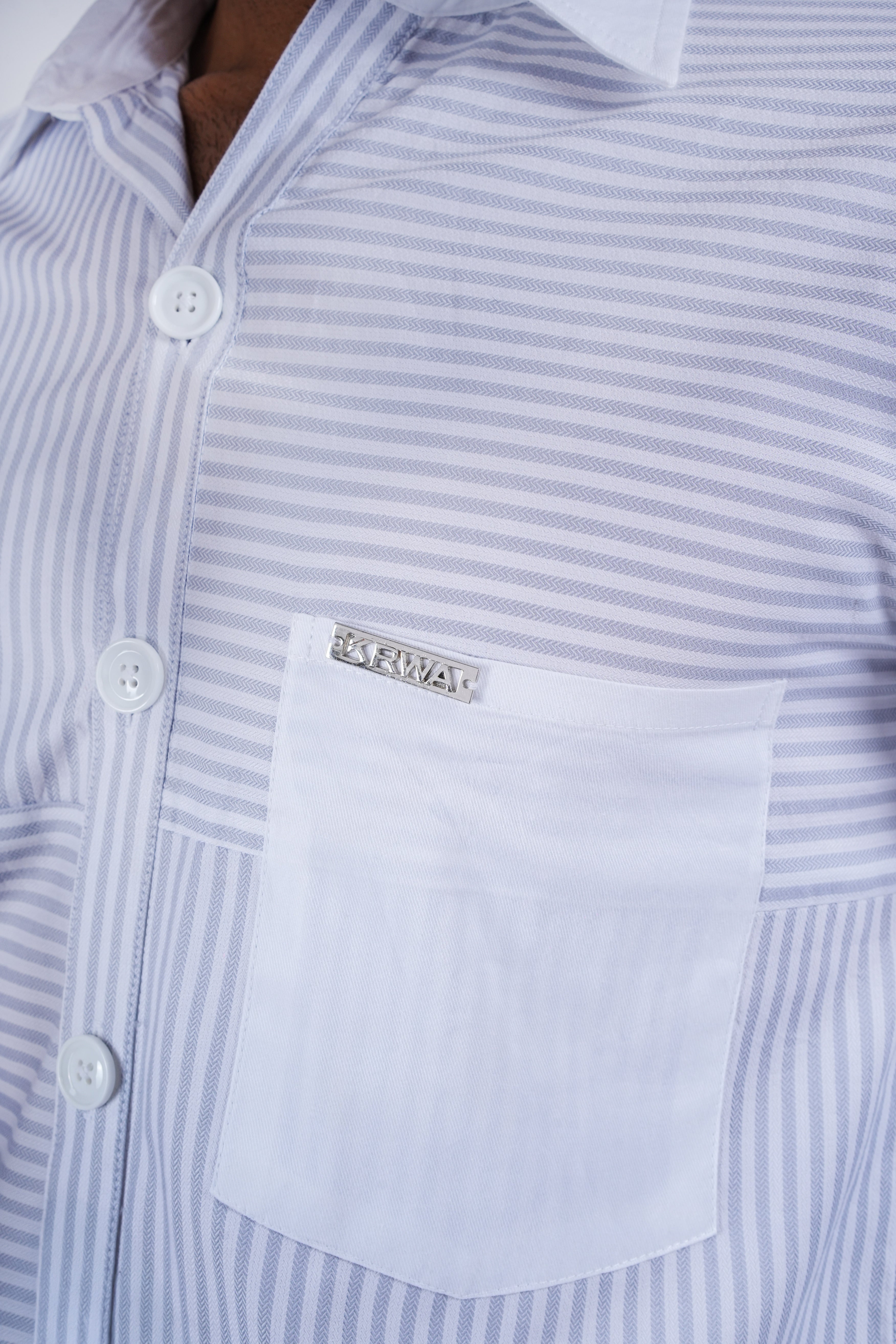 Unisex Grey striped shirt with grain play